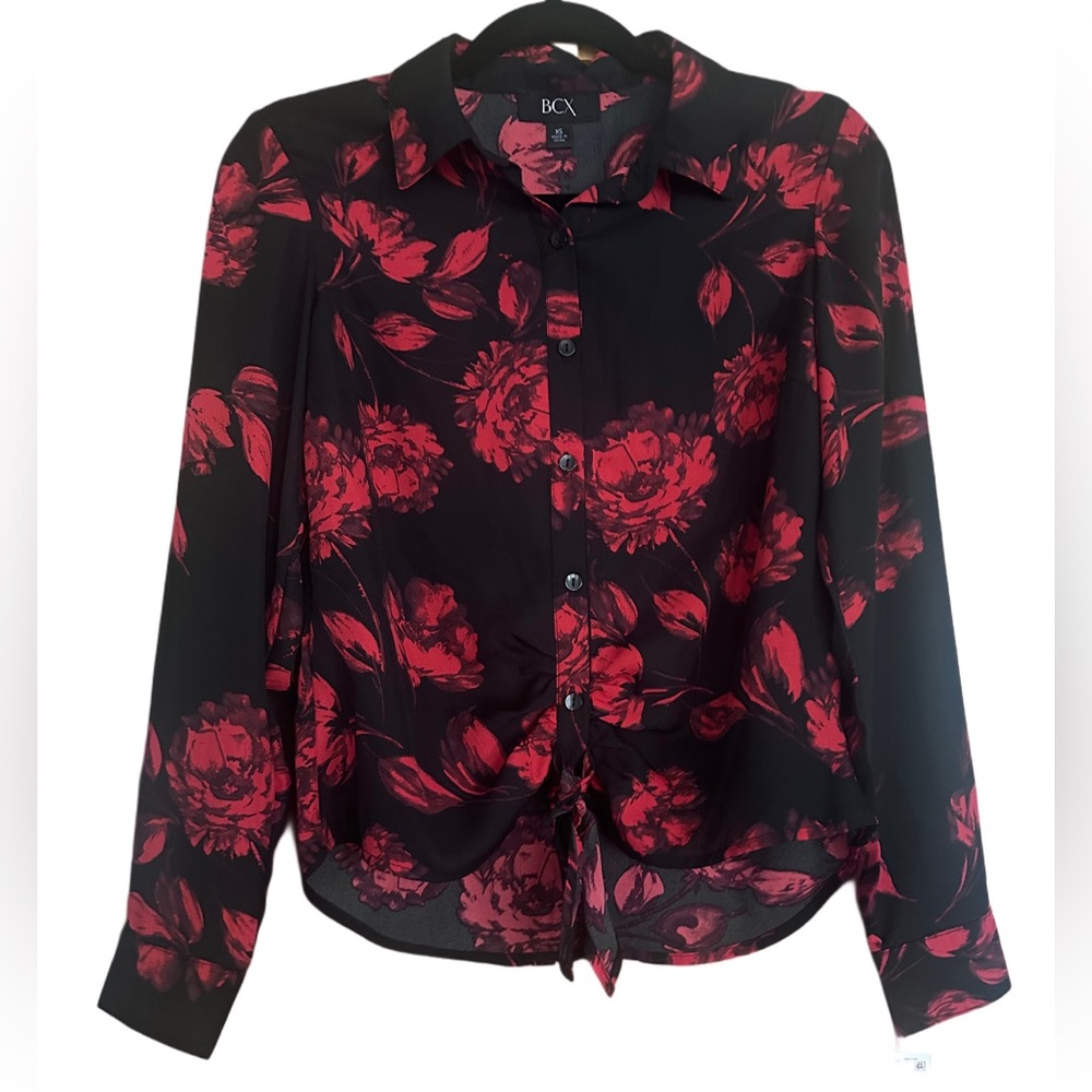 Black & red floral button down blouse NWT XS